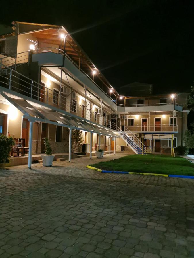 Dolce Italia Hotel Radhime Exterior photo